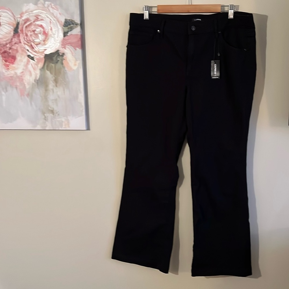 🆕 EXPRESS NWT Women’s black denim jeans Size 14S